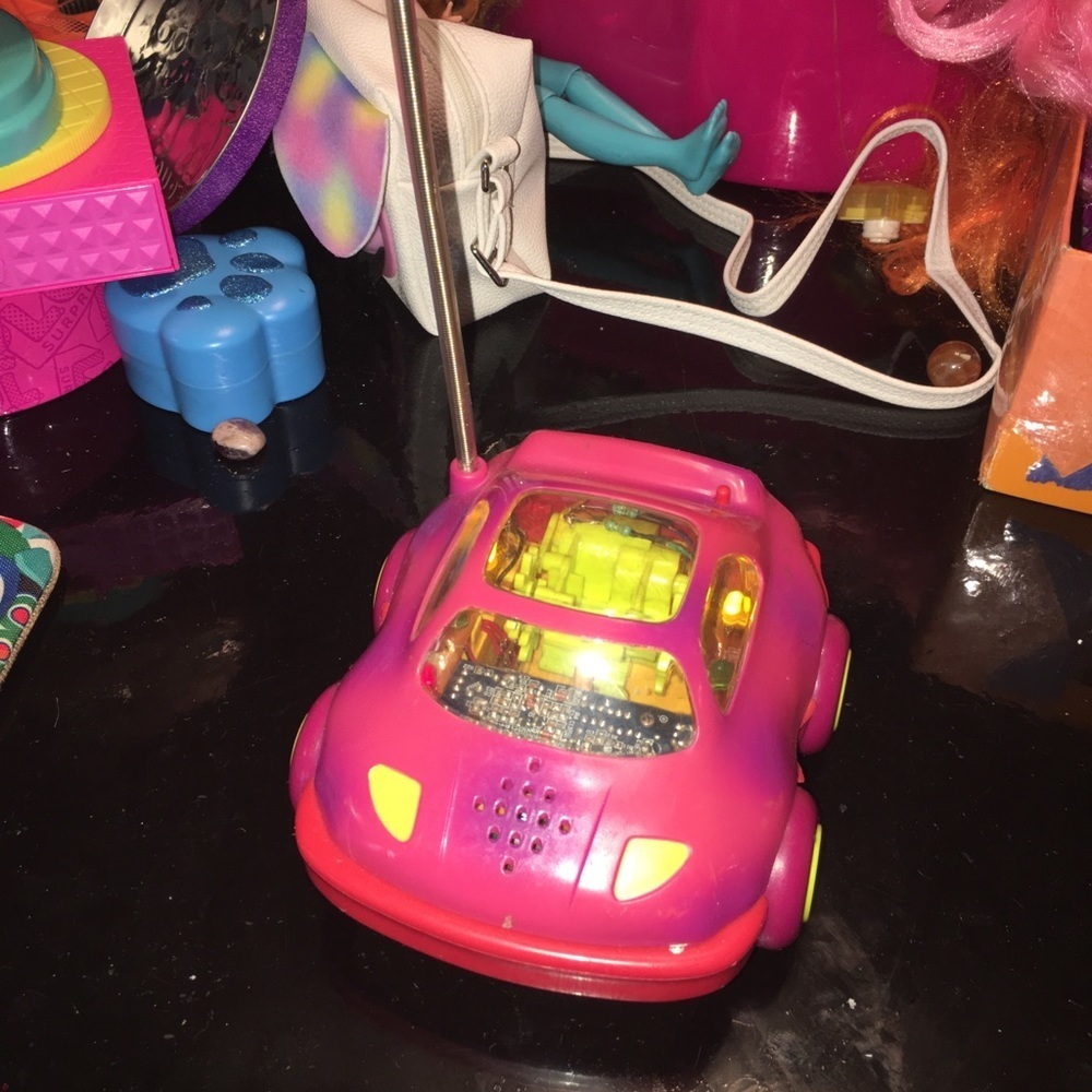 Kids pink Moto car